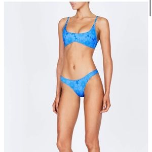 Rina ocean floral triangl